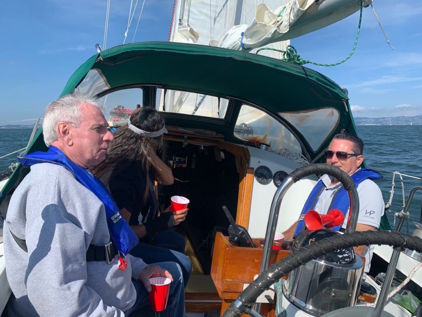 SAN FRANCISCO: (2hr) PRIVATE Sailing Experience 6 Guests - Passing Alcatraz Island by boat
