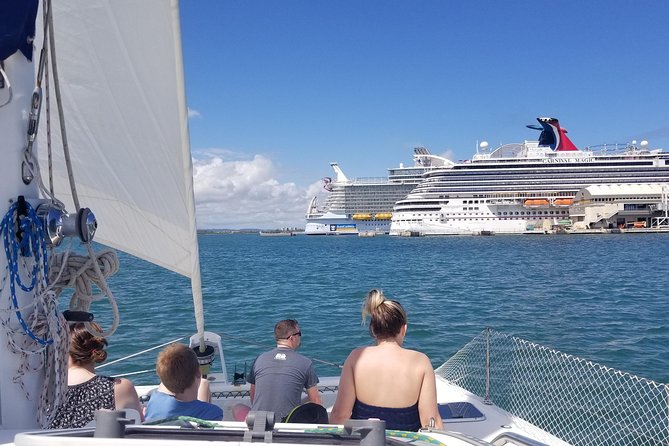 San Juan Bay Day Sail with Drinks Included - Drinks, music, and the relaxed onboard mood