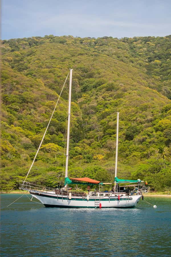 Santa Marta: Sailboat day tour to Tayrona Park - Bahía Concha, Tayrona’s easy beach day