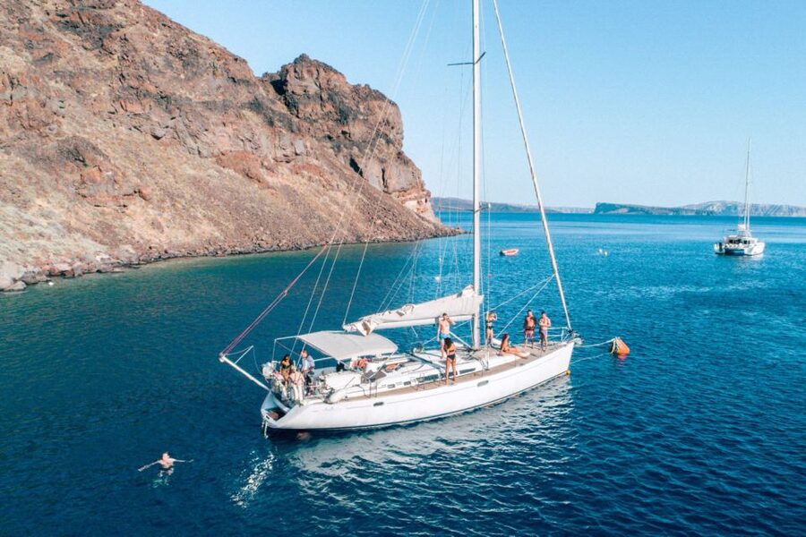 Santorini Caldera: Morning Sailing Cruise with Meal - Who should choose this cruise?