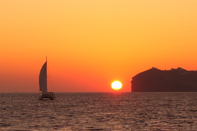 Santorini Caldera Sailing Tour with BBQ Lunch and Drinks - The onboard BBQ is a major part of the value