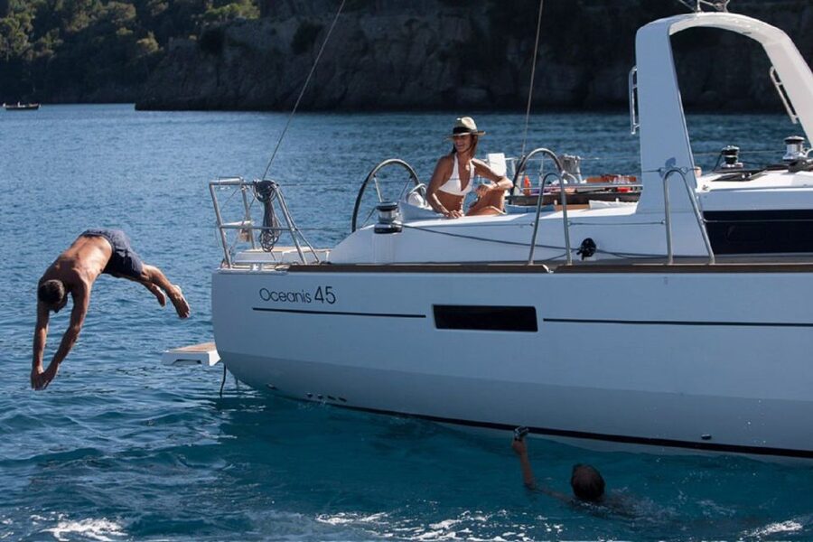Santorini: Private Caldera Sailing Trip with Open Bar & Meal - Why a private boat changes the Santorini experience
