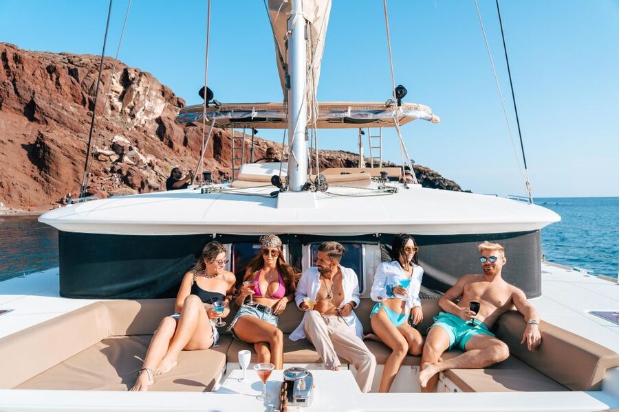 Santorini: Sunset Sailing Cruise, with Dinner and Drinks - Nea Kameni Hot Springs and the sulfur warning