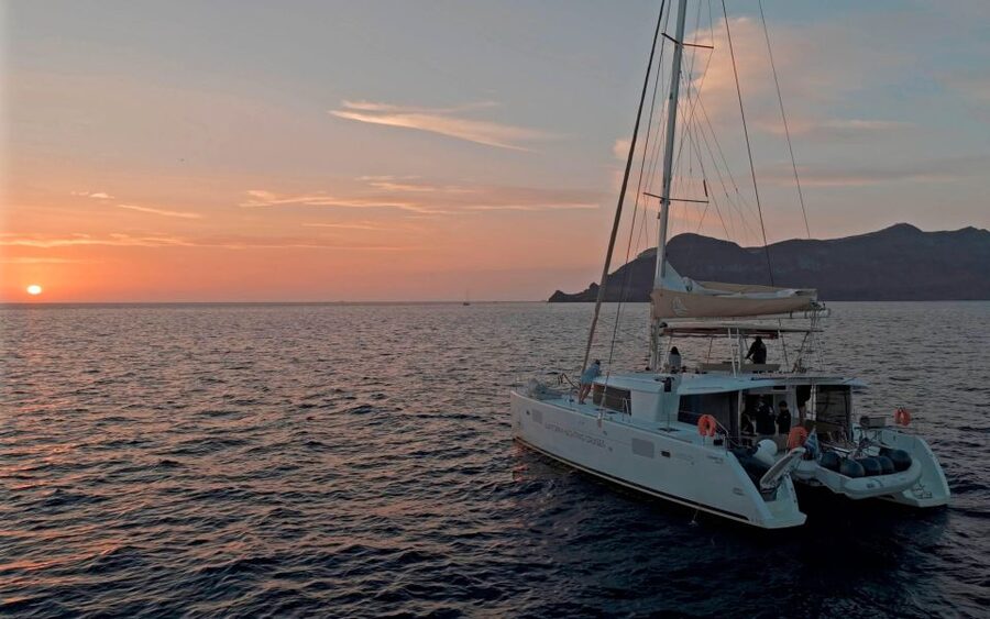 Santorini: Sunset Sailing Cruise, with Dinner and Drinks - What the $141 price includes
