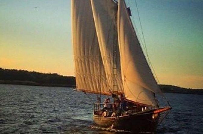 Schooner Applejack Sunset Sail Tour in Boothbay Harbor - Food, drinks, and what to wear
