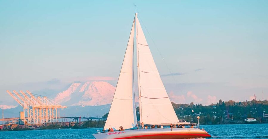 Seattle: Elliott Bay Sailing Cruise - Mountain views depend on weather and timing