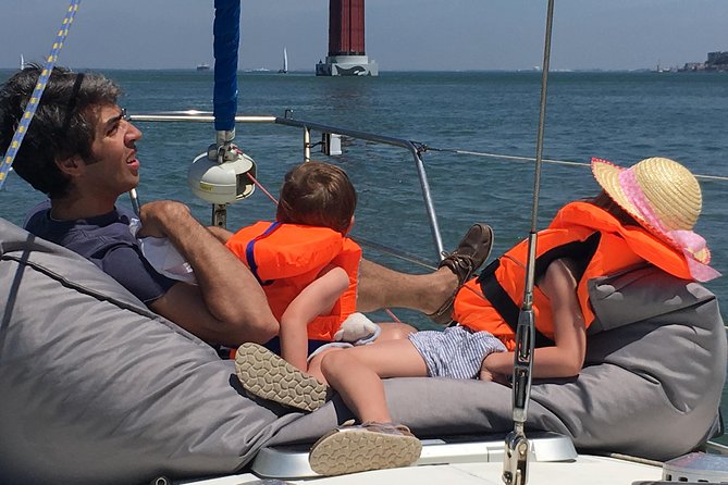 Seixal Sailing Cruise - Lunch in a typical restaurant - Crossing toward Almada and Seixal
