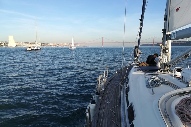 Sight Sailing in Lisbon - Alfama, São Jorge Castle, and the old city from below