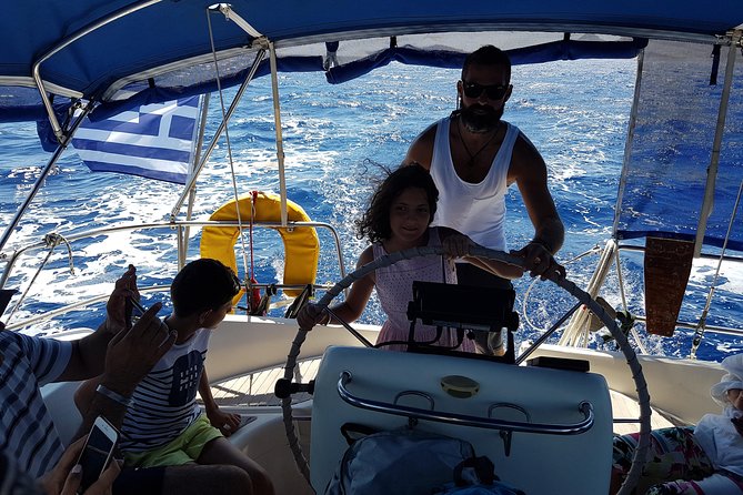 Single day Sail boat cruise with swimming, snorkeling, drinks and lunch - Snorkeling equipment is supplied