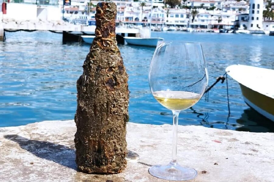 Sitges: Sailboat trip + walking tour and wine cellar tour - Sitges from the water