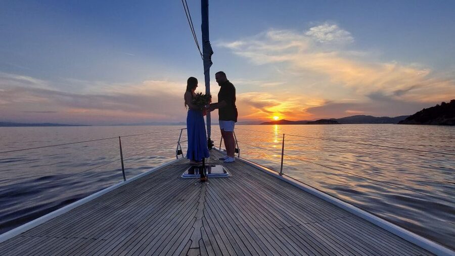 Skiathos: Full-Day Sailing Cruise with Lunch - Who Should Book This Cruise?
