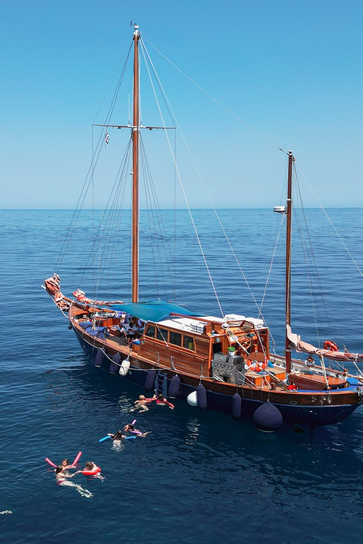 Skiathos: Wooden Sailboat Full- or Half-Day Trip with Meal - Setting out from Skiathos Old Port
