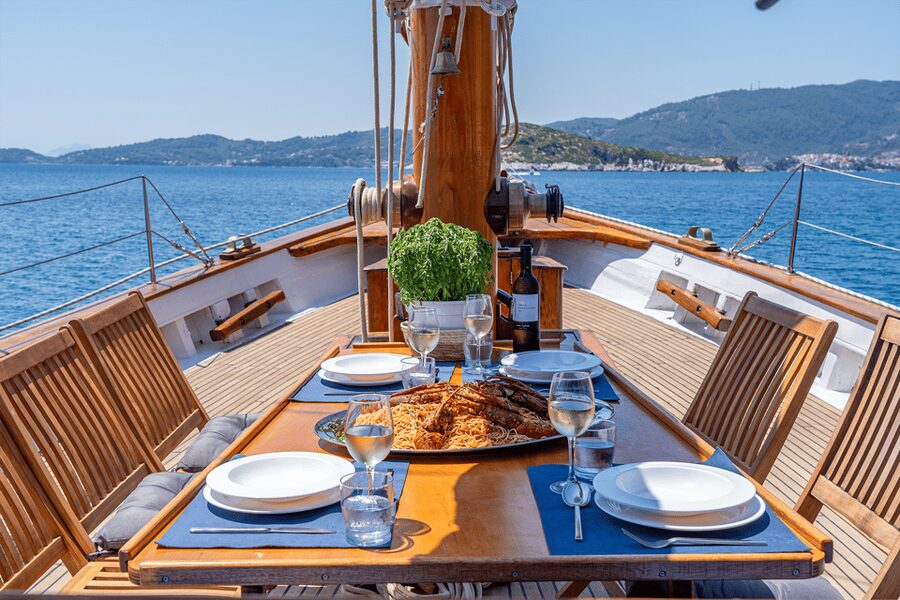 Skiathos: Wooden Sailboat Full- or Half-Day Trip with Meal - Kastani Beach, Panormos, and lunch afloat