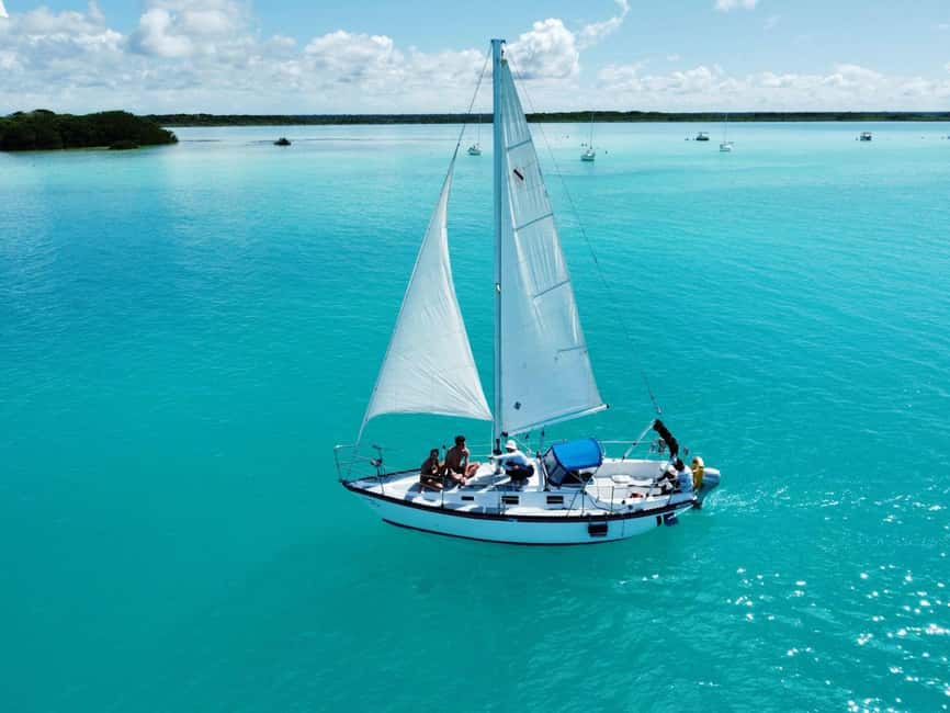 Slow Sailing Bacalar - 3-hours of Nature and crystal waters - Why this Bacalar sailing trip feels different
