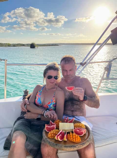 Slow Sailing Bacalar - 3-hours of Nature and crystal waters - Fruit, water, and two beers for adults