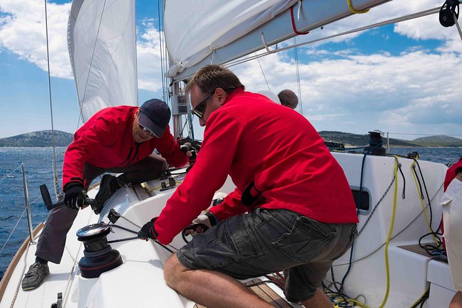 Small-Group Sailing Lesson in Barcelona - Boarding the 8-meter sailboat and learning the safety basics