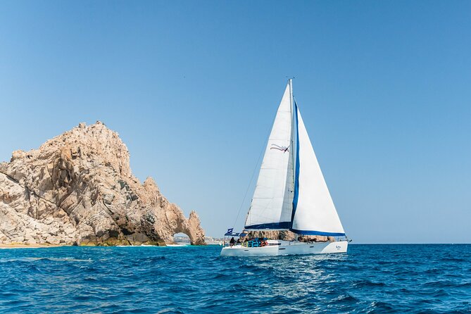 Snorkel in Luxury Sailing Boat + Food and Premium drink! - Sailing past the Arch of Cabo San Lucas