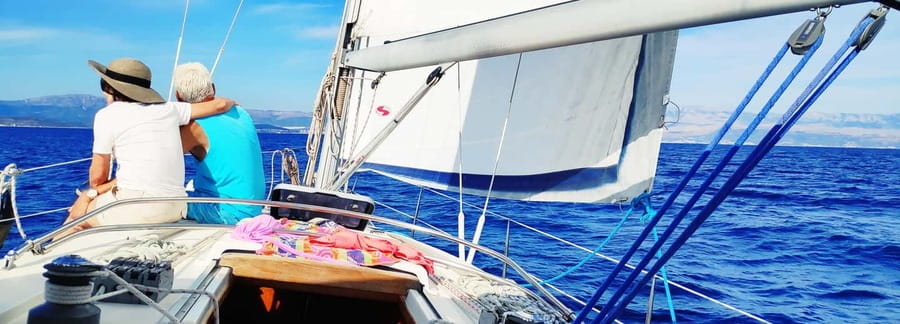 Split: Half Day Sailing Tour with Swim Stop, Snacks and Wine - Sailing toward Brač and the Dalmatian coast