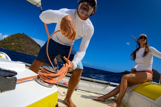 Stroll and Initiation to Sailing in the Baie des Saintes - Sailing across the Baie des Saintes