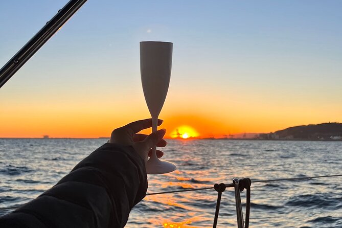 Sunset Sailboat Tour along the Coast with Open Bar - What is actually included on board