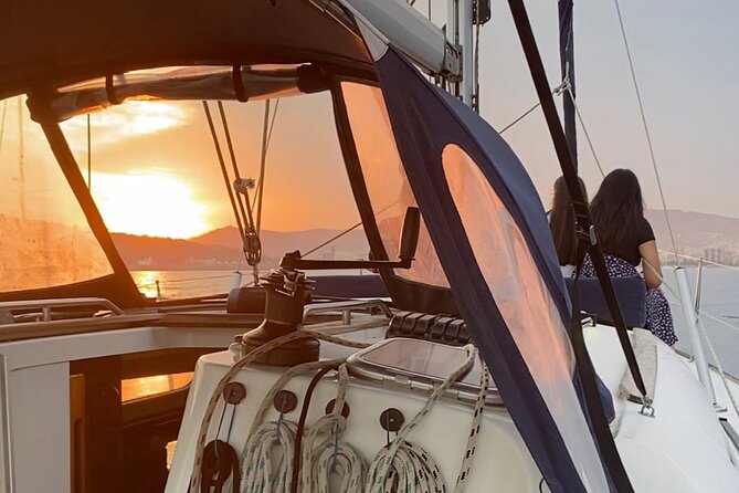 Sunset Sailboat Tour along the Coast with Open Bar - The best match for this Barcelona outing