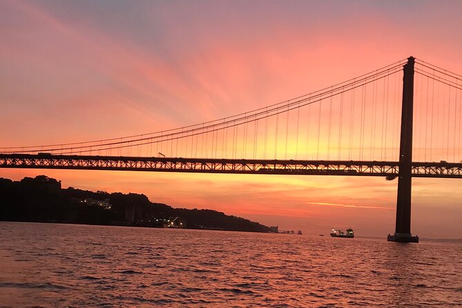 Sunset sailboat tour in Lisbon with green wine - Cristo Rei and the south bank