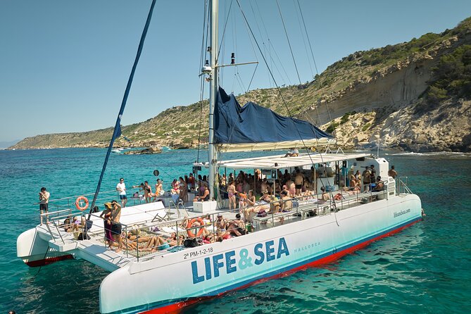 Sunset Sailing Catamaran with BBQ along the Coasts of Mallorca - Finding your place on the wide deck