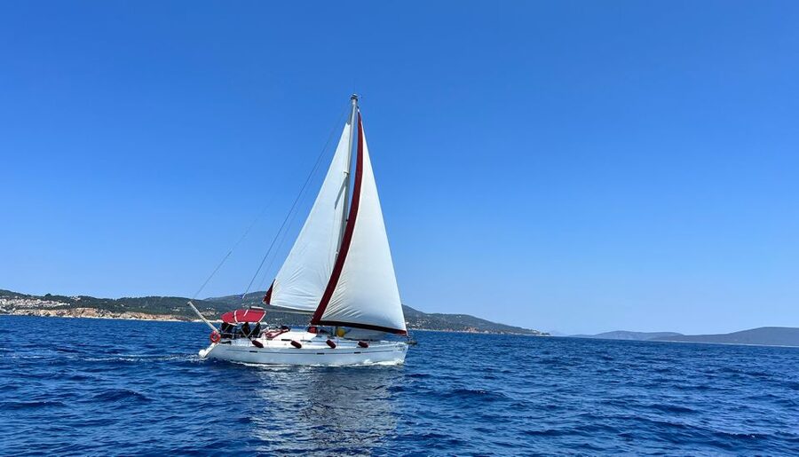 Sunset Sailing Cruise in Halkidiki - A private boat changes the evening