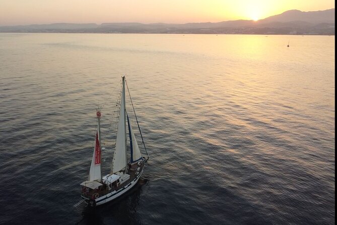 Sunset Sailing Experience in Estepona - The first stretch: gentle sailing along the coast