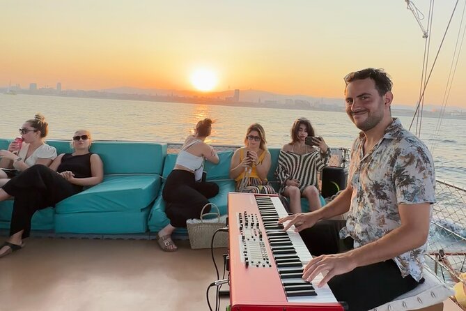 Sunset Sailing in Barcelona & Live Music by Aperol - Drinks, snacks, and the onboard atmosphere