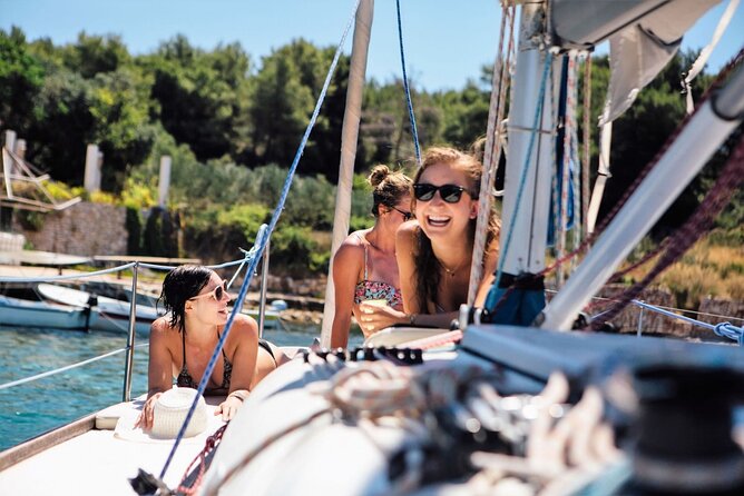 Sunset Sailing Tour on the Pakleni Islands - Key points before you book