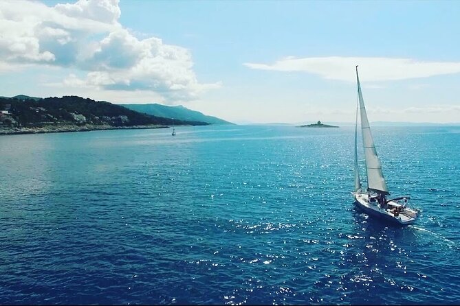 Sunset Sailing Tour on the Pakleni Islands - Choosing between a lively sail and a quiet sunset