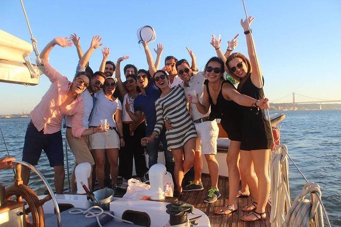 Tagus River - Private Tour on Vintage Sailboat - Why Lisbon is best understood from the Tagus