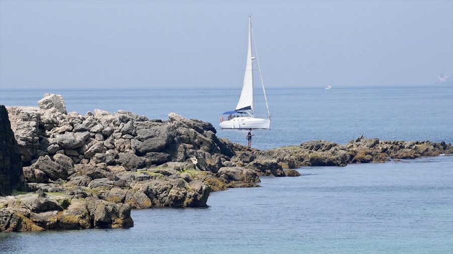 Tarifa: Sailboat Tour, Snorkelling, Tapas & Drinks - Five things to know before you book