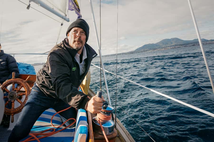 Taupō: Sail Barbary Eco Sailing to the Maori Rock Carvings - How weather affects the sailing
