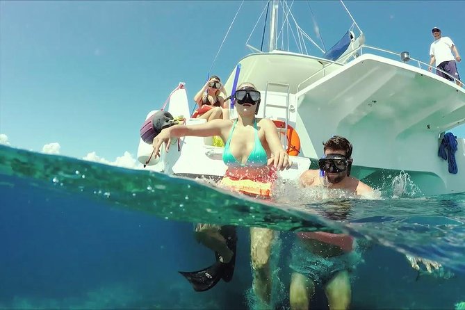 Top Sailing to Isla Mujeres with lunch and open bar from Cancun - Free time on Isla Mujeres