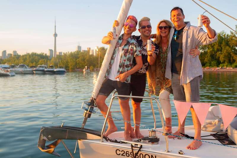 Toronto: Sailing Yacht Cruise of Toronto Harbor and Islands - The first two hours: settling into the yacht