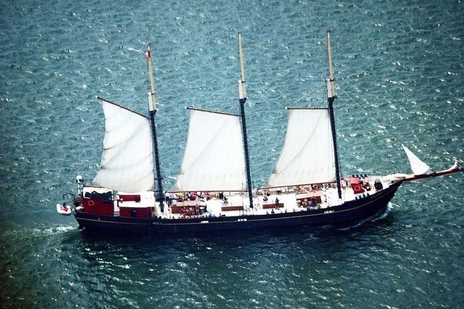 Toronto Tall Ship Boat Cruise - Who will enjoy Kajama most