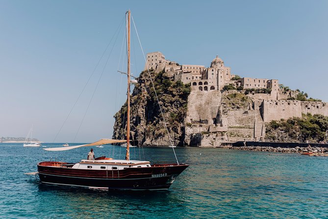 Tour of the island of Procida in a schooner - Procida from the schooner