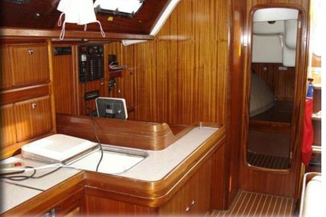 Tour Sailboat 15 mt. BOARDING FROM LA MADDALENA islands Archipelago - The crew and the feel onboard