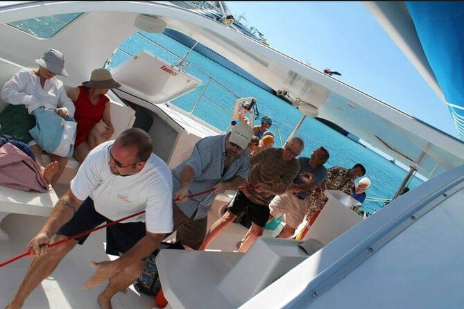 Tropical Catamaran Snorkeling & Sailing - Meeting the crew and judging the service
