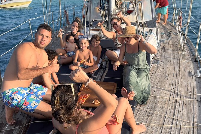 Tropical Sailing Experience with BBQ Lunch or BBQ Dinner in Aruba - BBQ lunch or an early dinner on the boat
