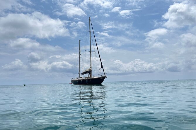 Unique 2 masts Classic Sailing Yacht in Barcelona - How attentive is the crew?