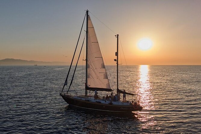 Unique 2 masts Classic Sailing Yacht in Barcelona - A classic yacht with room to breathe