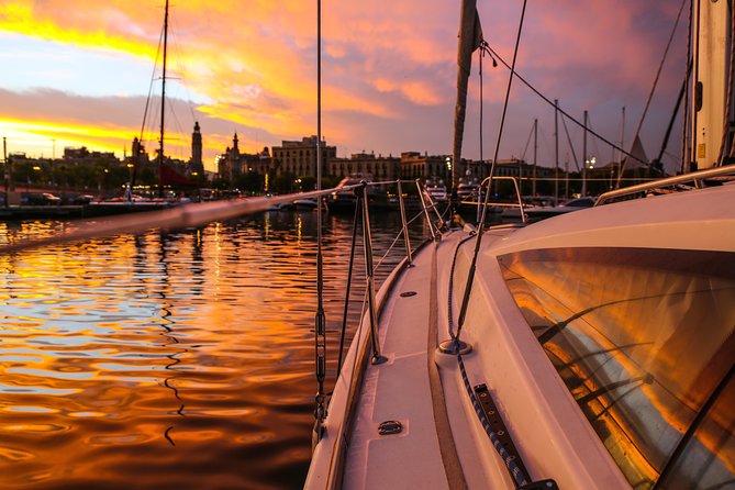 Vermut & Sailing Experience Barcelona with Drinks and Snacks - Vermouth, cava, and the snack plate