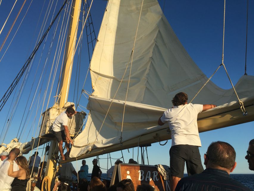 Vilamoura: Algarve Coast 3-Hour Sailing Cruise With Open Bar - Red Cliffs, Tiny Beaches, and Albufeira