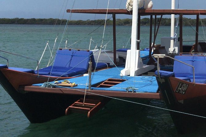VIP Morning Delight Champagne Sailing and Snorkeling with Lunch - What the $129.99 price really buys