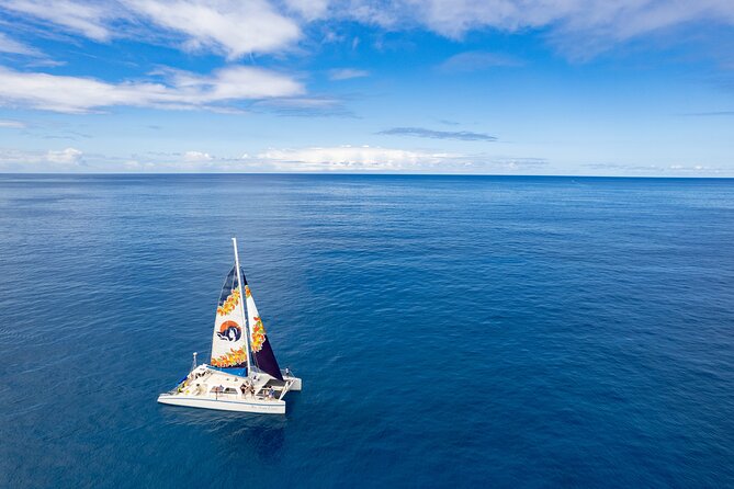 West Oahu Dolphin Watch and Snorkel Sail with Lunch - Six west-coast sights along the route