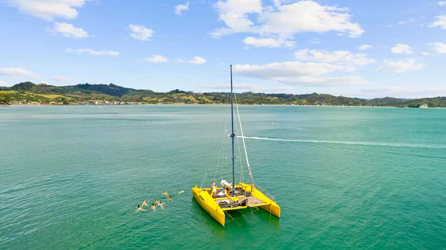 Whitianga: Sailing Trip to Cathedral Cove - Setting out from Flaxmill Bay